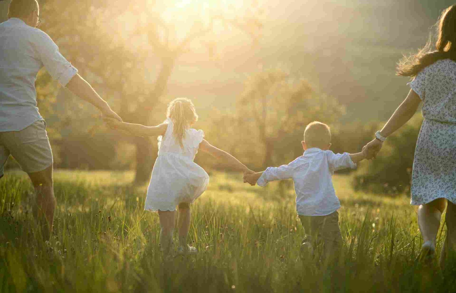 On Call, On Time, In Person - For That Personal Touch - Notarization often marks significant moments in our lives. From the joy of purchasing a new home to formalizing a marriage to thoughtfully preparing wills or power of attorneys to care for loved ones or ourselves, notarized documents play a pivotal role in these key milestones. At On Call & Mobile, we understand the importance of these events and are here to ensure the process is smooth, professional, and stress-free.